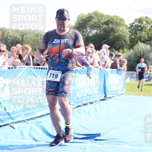 25.08.2024 - Elbe Triathlon Hamburg H.Heesch http://msf.ph/oto/6885101 25.08.2024 11:30:56 Ziel 630, 719, 753, 796, 1435 meine-sportfotos.de
