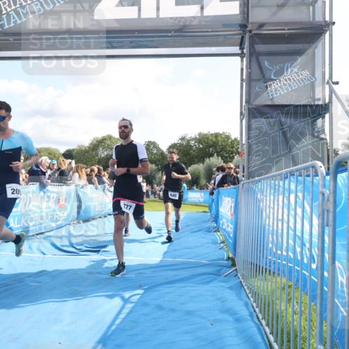 25.08.2024 - Elbe Triathlon Hamburg H.Heesch http://msf.ph/oto/6885102 25.08.2024 11:23:18 Ziel 205, 558, 645, 654, 727, 1845 meine-sportfotos.de