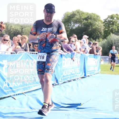 25.08.2024 - Elbe Triathlon Hamburg H.Heesch http://msf.ph/oto/6885105 25.08.2024 11:30:56 Ziel 630, 719, 753, 796, 1435 meine-sportfotos.de