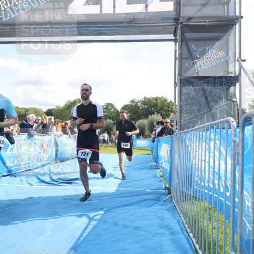 25.08.2024 - Elbe Triathlon Hamburg H.Heesch http://msf.ph/oto/6885106 25.08.2024 11:23:19 Ziel 205, 645, 654, 727, 1845 meine-sportfotos.de