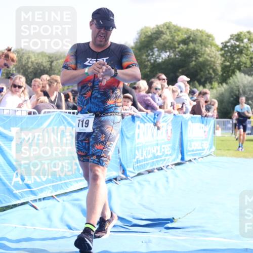 25.08.2024 - Elbe Triathlon Hamburg H.Heesch http://msf.ph/oto/6885107 25.08.2024 11:30:56 Ziel 630, 719, 753, 796, 1435 meine-sportfotos.de