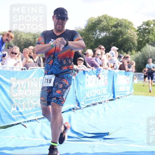 25.08.2024 - Elbe Triathlon Hamburg H.Heesch http://msf.ph/oto/6885111 25.08.2024 11:30:56 Ziel 630, 719, 753, 796, 1435 meine-sportfotos.de