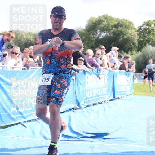 25.08.2024 - Elbe Triathlon Hamburg H.Heesch http://msf.ph/oto/6885113 25.08.2024 11:30:56 Ziel 630, 719, 753, 796, 1435 meine-sportfotos.de
