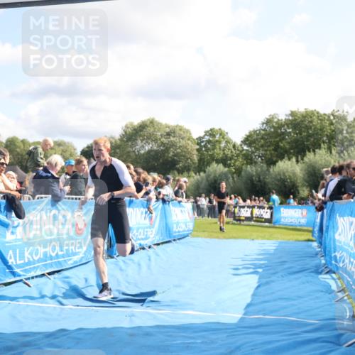25.08.2024 - Elbe Triathlon Hamburg H.Heesch http://msf.ph/oto/6885129 25.08.2024 11:23:31 Ziel 576, 641 meine-sportfotos.de