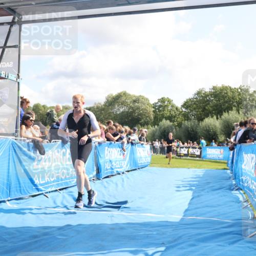 25.08.2024 - Elbe Triathlon Hamburg H.Heesch http://msf.ph/oto/6885135 25.08.2024 11:23:31 Ziel 576, 641 meine-sportfotos.de