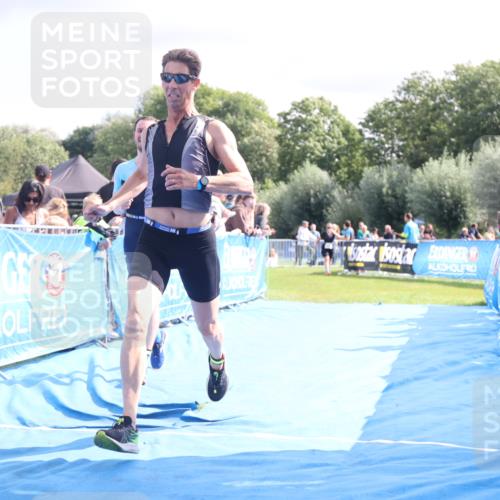 25.08.2024 - Elbe Triathlon Hamburg H.Heesch http://msf.ph/oto/6885146 25.08.2024 11:31:01 Ziel 630, 719, 753, 1433, 1435 meine-sportfotos.de
