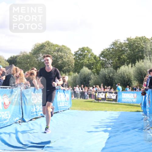 25.08.2024 - Elbe Triathlon Hamburg H.Heesch http://msf.ph/oto/6885147 25.08.2024 11:23:34 Ziel 576, 641 meine-sportfotos.de