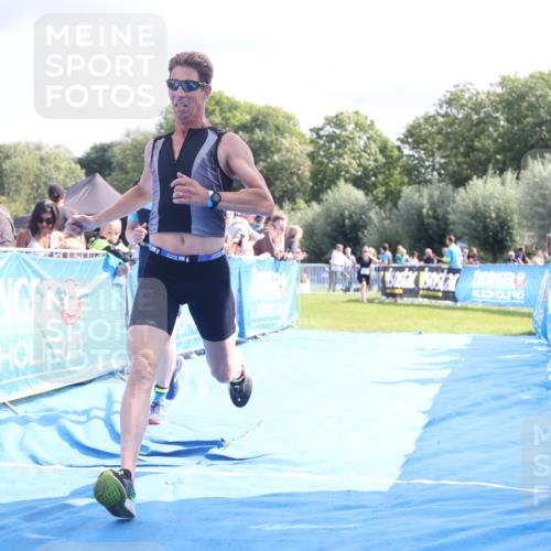 25.08.2024 - Elbe Triathlon Hamburg H.Heesch http://msf.ph/oto/6885148 25.08.2024 11:31:01 Ziel 630, 719, 753, 1433, 1435 meine-sportfotos.de