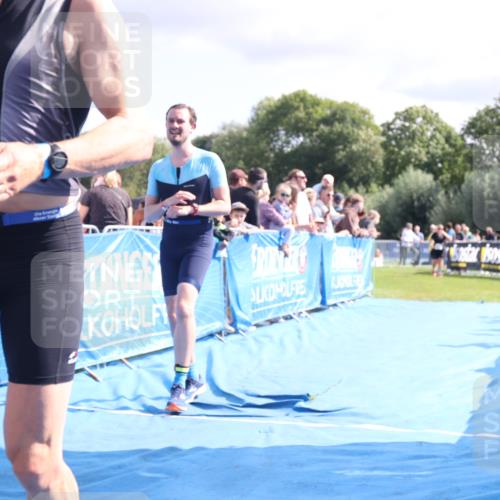 25.08.2024 - Elbe Triathlon Hamburg H.Heesch http://msf.ph/oto/6885158 25.08.2024 11:31:01 Ziel 630, 719, 753, 1433, 1435 meine-sportfotos.de