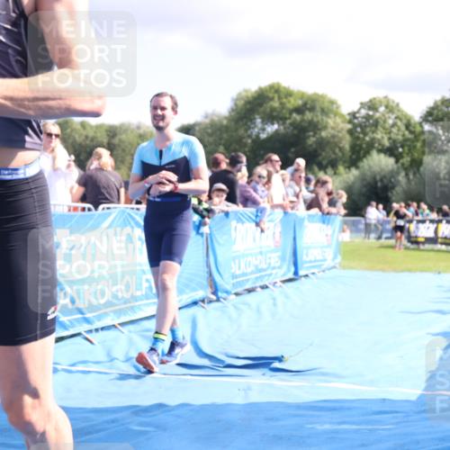 25.08.2024 - Elbe Triathlon Hamburg H.Heesch http://msf.ph/oto/6885160 25.08.2024 11:31:01 Ziel 630, 719, 753, 1433, 1435 meine-sportfotos.de