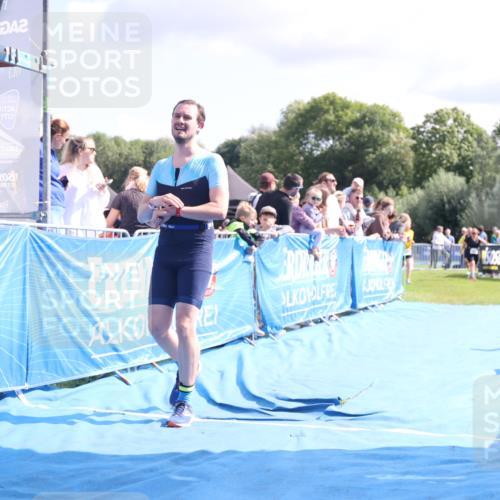 25.08.2024 - Elbe Triathlon Hamburg H.Heesch http://msf.ph/oto/6885170 25.08.2024 11:31:02 Ziel 630, 719, 1433, 1435 meine-sportfotos.de