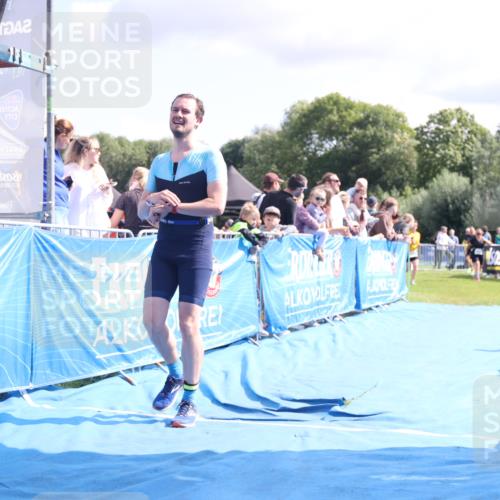 25.08.2024 - Elbe Triathlon Hamburg H.Heesch http://msf.ph/oto/6885172 25.08.2024 11:31:02 Ziel 630, 719, 1433, 1435 meine-sportfotos.de