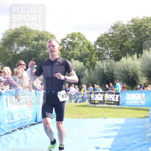25.08.2024 - Elbe Triathlon Hamburg H.Heesch http://msf.ph/oto/6885186 25.08.2024 11:31:08 Ziel 300, 630, 1433, 1435 meine-sportfotos.de