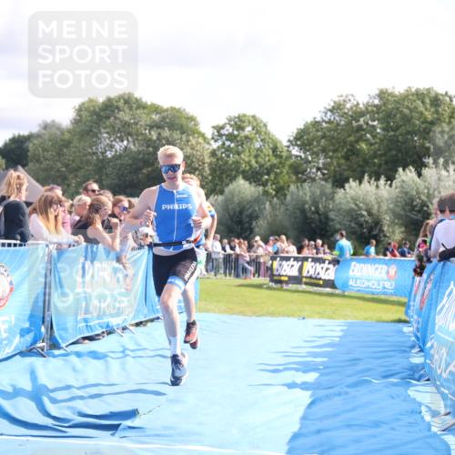 25.08.2024 - Elbe Triathlon Hamburg H.Heesch http://msf.ph/oto/6885189 25.08.2024 11:23:48 Ziel 560, 612 meine-sportfotos.de