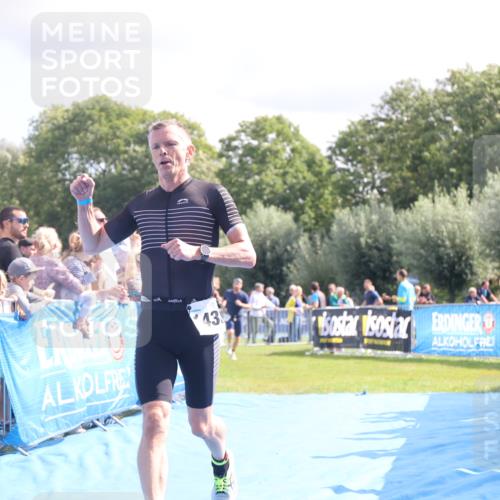25.08.2024 - Elbe Triathlon Hamburg H.Heesch http://msf.ph/oto/6885192 25.08.2024 11:31:09 Ziel 300, 752, 1433 meine-sportfotos.de