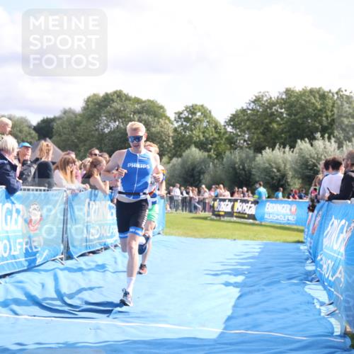 25.08.2024 - Elbe Triathlon Hamburg H.Heesch http://msf.ph/oto/6885195 25.08.2024 11:23:48 Ziel 560, 612 meine-sportfotos.de