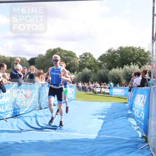 25.08.2024 - Elbe Triathlon Hamburg H.Heesch http://msf.ph/oto/6885201 25.08.2024 11:23:48 Ziel 560, 612 meine-sportfotos.de