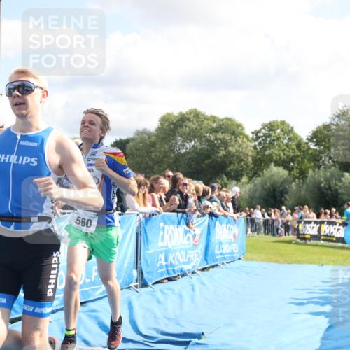 25.08.2024 - Elbe Triathlon Hamburg H.Heesch http://msf.ph/oto/6885203 25.08.2024 11:23:49 Ziel 560, 612 meine-sportfotos.de