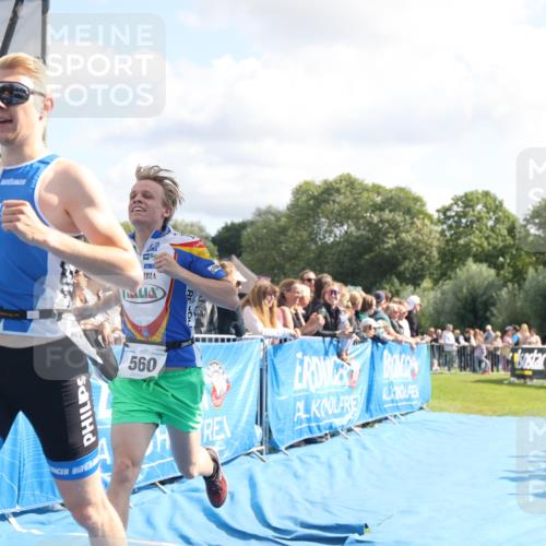 25.08.2024 - Elbe Triathlon Hamburg H.Heesch http://msf.ph/oto/6885207 25.08.2024 11:23:49 Ziel 560, 612 meine-sportfotos.de
