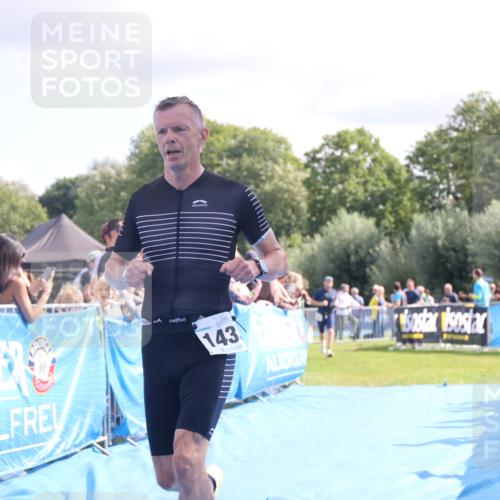 25.08.2024 - Elbe Triathlon Hamburg H.Heesch http://msf.ph/oto/6885209 25.08.2024 11:31:09 Ziel 300, 752, 1433 meine-sportfotos.de