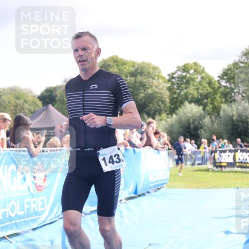 25.08.2024 - Elbe Triathlon Hamburg H.Heesch http://msf.ph/oto/6885215 25.08.2024 11:31:09 Ziel 300, 752, 1433 meine-sportfotos.de