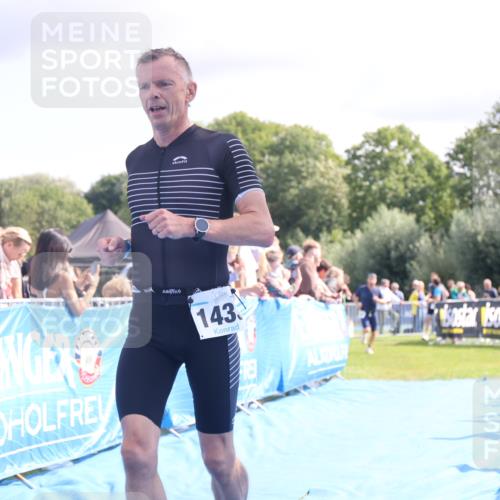 25.08.2024 - Elbe Triathlon Hamburg H.Heesch http://msf.ph/oto/6885217 25.08.2024 11:31:09 Ziel 300, 752, 1433 meine-sportfotos.de