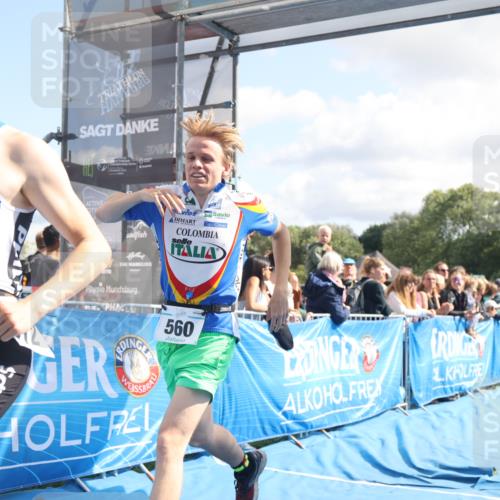 25.08.2024 - Elbe Triathlon Hamburg H.Heesch http://msf.ph/oto/6885222 25.08.2024 11:23:49 Ziel 560, 612 meine-sportfotos.de