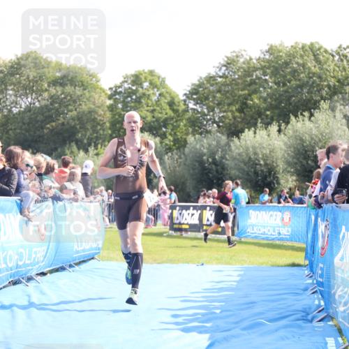 25.08.2024 - Elbe Triathlon Hamburg H.Heesch http://msf.ph/oto/6885236 25.08.2024 11:23:59 Ziel 776 meine-sportfotos.de