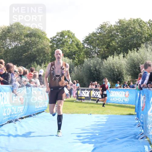 25.08.2024 - Elbe Triathlon Hamburg H.Heesch http://msf.ph/oto/6885240 25.08.2024 11:23:59 Ziel 776 meine-sportfotos.de