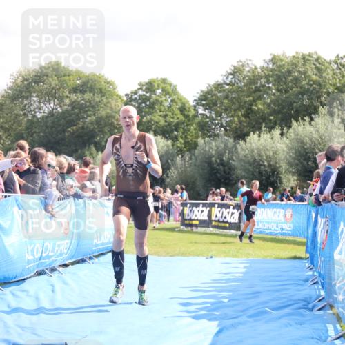 25.08.2024 - Elbe Triathlon Hamburg H.Heesch http://msf.ph/oto/6885246 25.08.2024 11:23:59 Ziel 776 meine-sportfotos.de