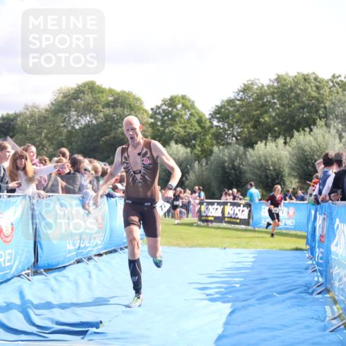 25.08.2024 - Elbe Triathlon Hamburg H.Heesch http://msf.ph/oto/6885255 25.08.2024 11:23:59 Ziel 776 meine-sportfotos.de