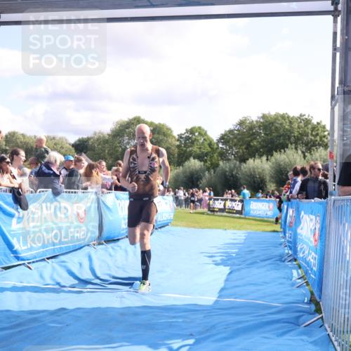 25.08.2024 - Elbe Triathlon Hamburg H.Heesch http://msf.ph/oto/6885271 25.08.2024 11:24:00 Ziel 776 meine-sportfotos.de