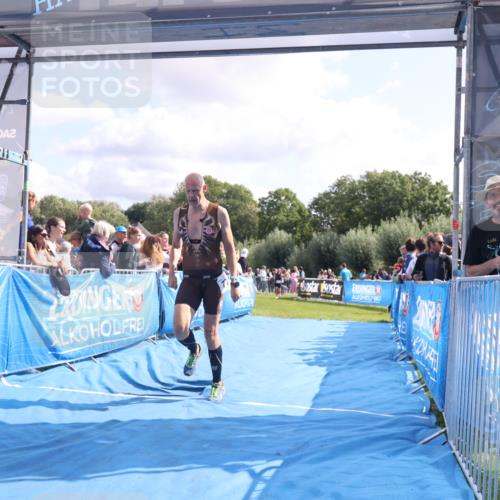 25.08.2024 - Elbe Triathlon Hamburg H.Heesch http://msf.ph/oto/6885275 25.08.2024 11:24:00 Ziel 776 meine-sportfotos.de
