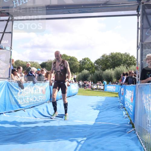 25.08.2024 - Elbe Triathlon Hamburg H.Heesch http://msf.ph/oto/6885277 25.08.2024 11:24:00 Ziel 776 meine-sportfotos.de