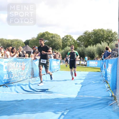 25.08.2024 - Elbe Triathlon Hamburg H.Heesch http://msf.ph/oto/6885280 25.08.2024 11:31:23 Ziel 356, 587, 643, 752, 761 meine-sportfotos.de