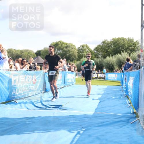 25.08.2024 - Elbe Triathlon Hamburg H.Heesch http://msf.ph/oto/6885286 25.08.2024 11:31:23 Ziel 356, 587, 643, 752, 761 meine-sportfotos.de