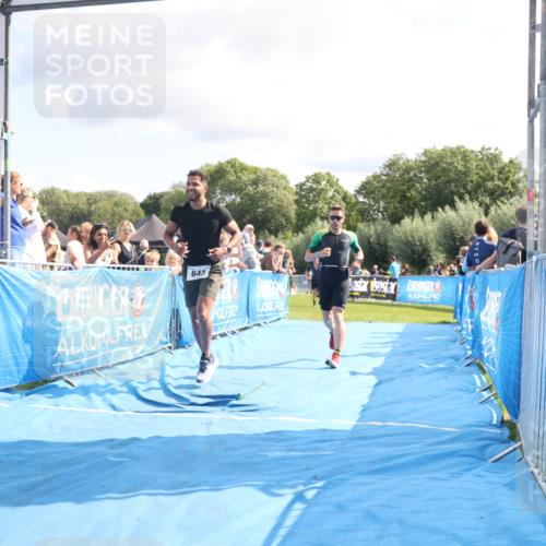 25.08.2024 - Elbe Triathlon Hamburg H.Heesch http://msf.ph/oto/6885288 25.08.2024 11:31:23 Ziel 356, 587, 643, 752, 761 meine-sportfotos.de