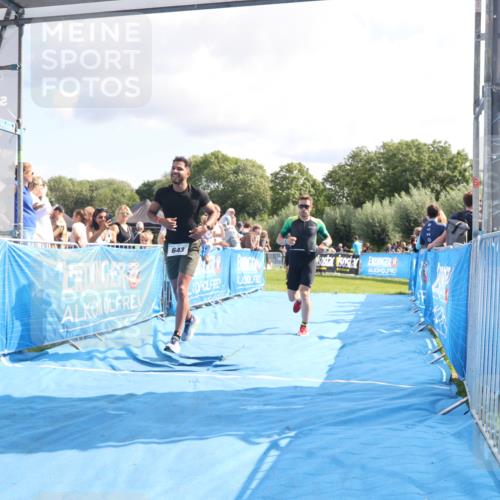 25.08.2024 - Elbe Triathlon Hamburg H.Heesch http://msf.ph/oto/6885291 25.08.2024 11:31:23 Ziel 356, 587, 643, 752, 761 meine-sportfotos.de