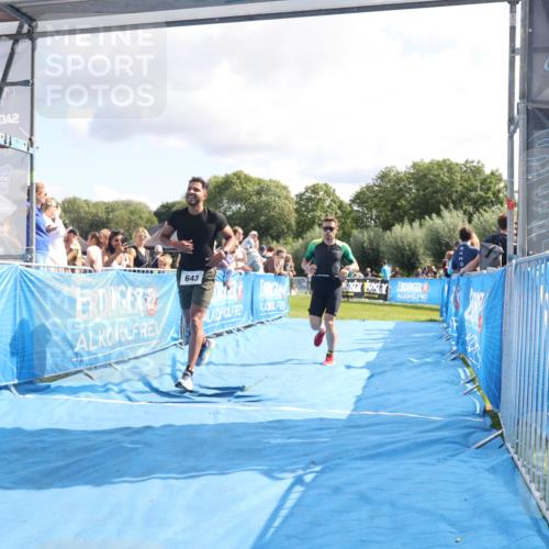 25.08.2024 - Elbe Triathlon Hamburg H.Heesch http://msf.ph/oto/6885292 25.08.2024 11:31:23 Ziel 356, 587, 643, 752, 761 meine-sportfotos.de