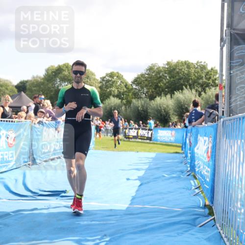 25.08.2024 - Elbe Triathlon Hamburg H.Heesch http://msf.ph/oto/6885298 25.08.2024 11:31:24 Ziel 356, 366, 587, 643, 752, 761 meine-sportfotos.de