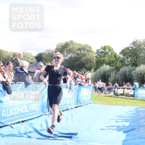 25.08.2024 - Elbe Triathlon Hamburg H.Heesch http://msf.ph/oto/6885299 25.08.2024 11:24:12 Ziel 506, 648 meine-sportfotos.de