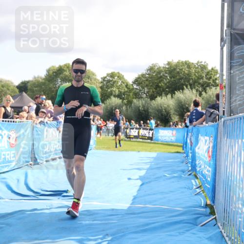 25.08.2024 - Elbe Triathlon Hamburg H.Heesch http://msf.ph/oto/6885300 25.08.2024 11:31:24 Ziel 356, 366, 587, 643, 752, 761 meine-sportfotos.de