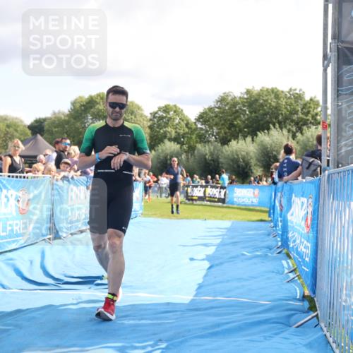 25.08.2024 - Elbe Triathlon Hamburg H.Heesch http://msf.ph/oto/6885302 25.08.2024 11:31:24 Ziel 356, 366, 587, 643, 752, 761 meine-sportfotos.de