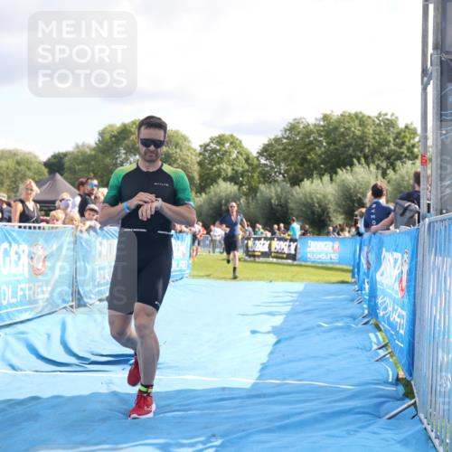 25.08.2024 - Elbe Triathlon Hamburg H.Heesch http://msf.ph/oto/6885306 25.08.2024 11:31:24 Ziel 356, 366, 587, 643, 752, 761 meine-sportfotos.de