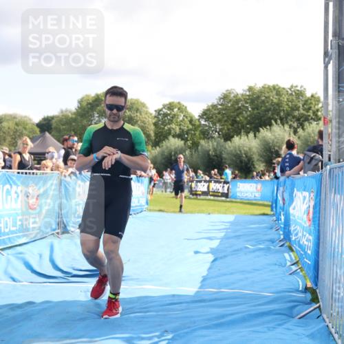 25.08.2024 - Elbe Triathlon Hamburg H.Heesch http://msf.ph/oto/6885308 25.08.2024 11:31:24 Ziel 356, 366, 587, 643, 752, 761 meine-sportfotos.de