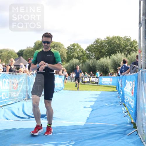 25.08.2024 - Elbe Triathlon Hamburg H.Heesch http://msf.ph/oto/6885312 25.08.2024 11:31:25 Ziel 356, 366, 587, 643, 761 meine-sportfotos.de