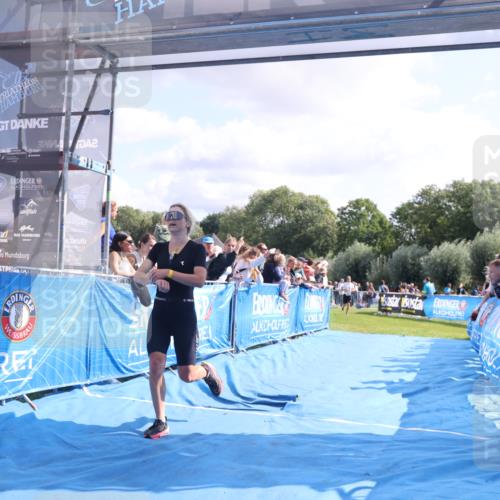 25.08.2024 - Elbe Triathlon Hamburg H.Heesch http://msf.ph/oto/6885315 25.08.2024 11:24:12 Ziel 506, 648 meine-sportfotos.de
