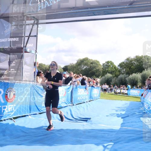 25.08.2024 - Elbe Triathlon Hamburg H.Heesch http://msf.ph/oto/6885317 25.08.2024 11:24:12 Ziel 506, 648 meine-sportfotos.de