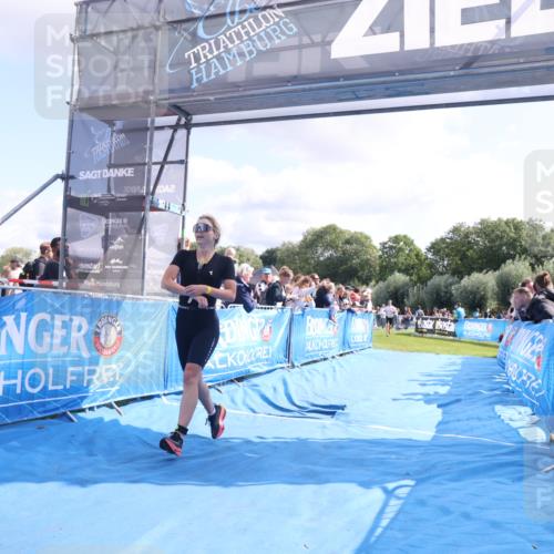 25.08.2024 - Elbe Triathlon Hamburg H.Heesch http://msf.ph/oto/6885323 25.08.2024 11:24:12 Ziel 506, 648 meine-sportfotos.de