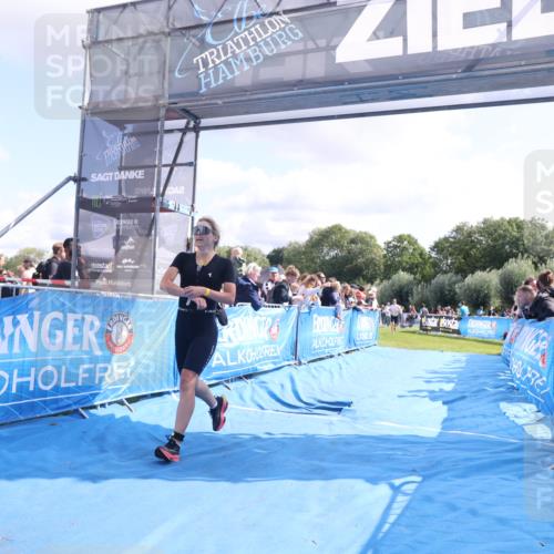 25.08.2024 - Elbe Triathlon Hamburg H.Heesch http://msf.ph/oto/6885325 25.08.2024 11:24:12 Ziel 506, 648 meine-sportfotos.de
